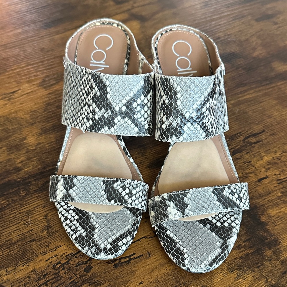 Calvin Klein Women's Cecily Snakeskin Print Sandals Black, Gray & Cream Size 7.5
